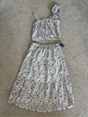 Jessica Simpson Two piece Maxi Skirt and Crop Top